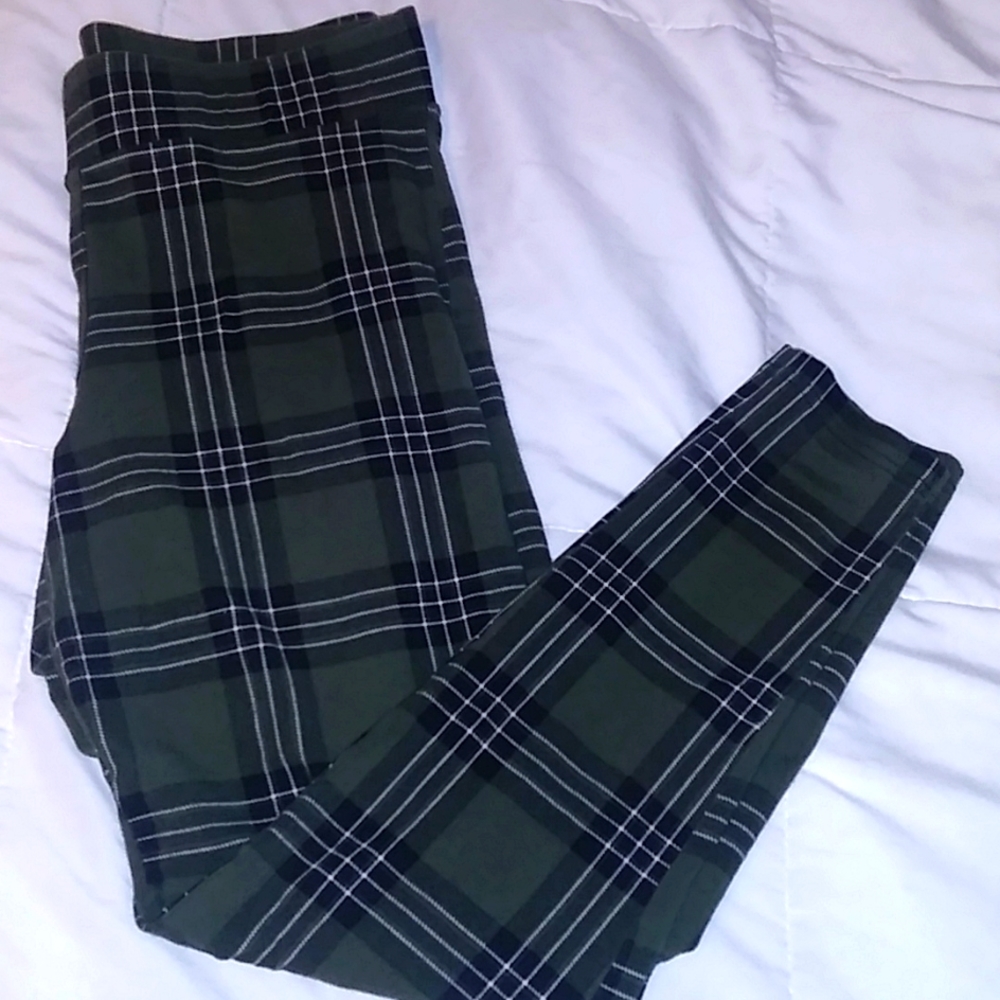 Torrid 1 olive plaid leggings